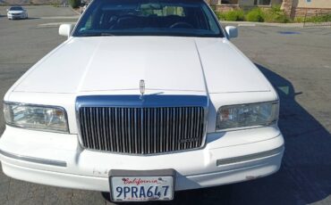 Lincoln-town-car-1995-4