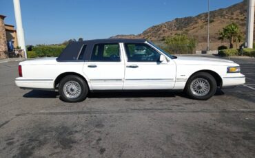 Lincoln-town-car-1995-6