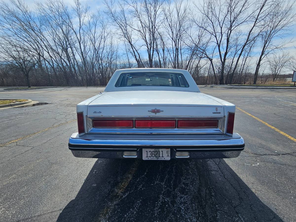 Lincoln-town-car-cartier-1984-1