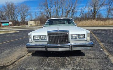 Lincoln-town-car-cartier-1984-3