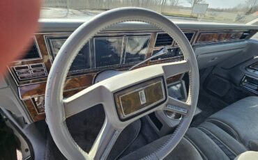 Lincoln-town-car-cartier-1984-9