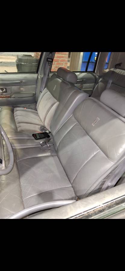 Lincoln-town-car-cartier-1994-5