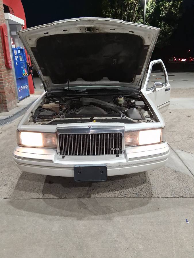 Lincoln-town-car-cartier-1994