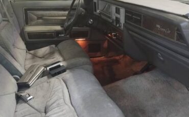 Lincoln-town-car-executive-1978-5