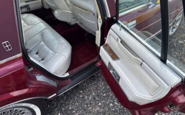 Lincoln-town-car-executive-1989-red-5