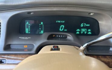 Lincoln-town-car-executive-1995-green-12