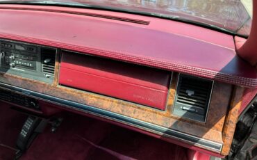 Lincoln-town-car-signature-1990-19