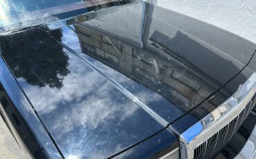 Lincoln-town-car-signature-1990-22