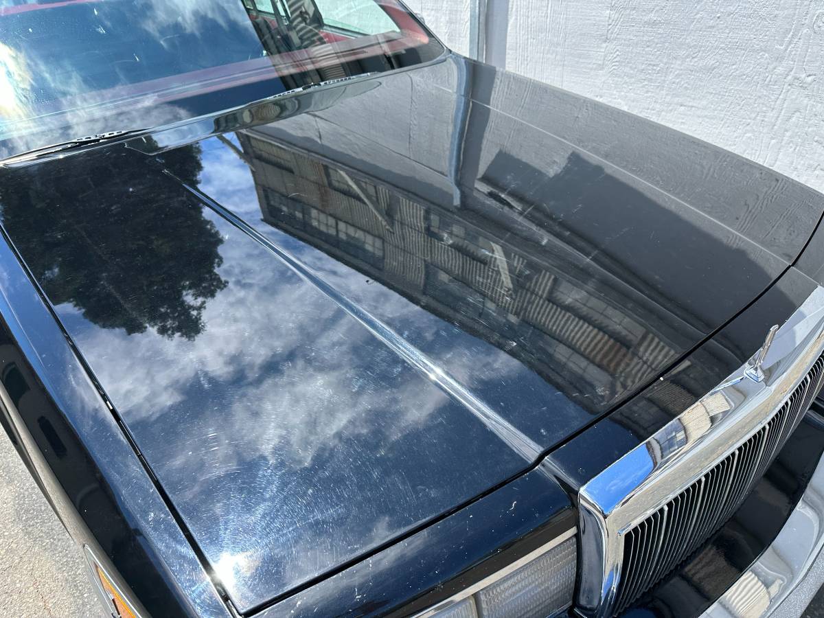 Lincoln-town-car-signature-1990-22