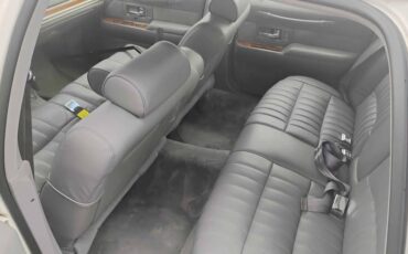 Lincoln-town-car-signature-1994-white-6
