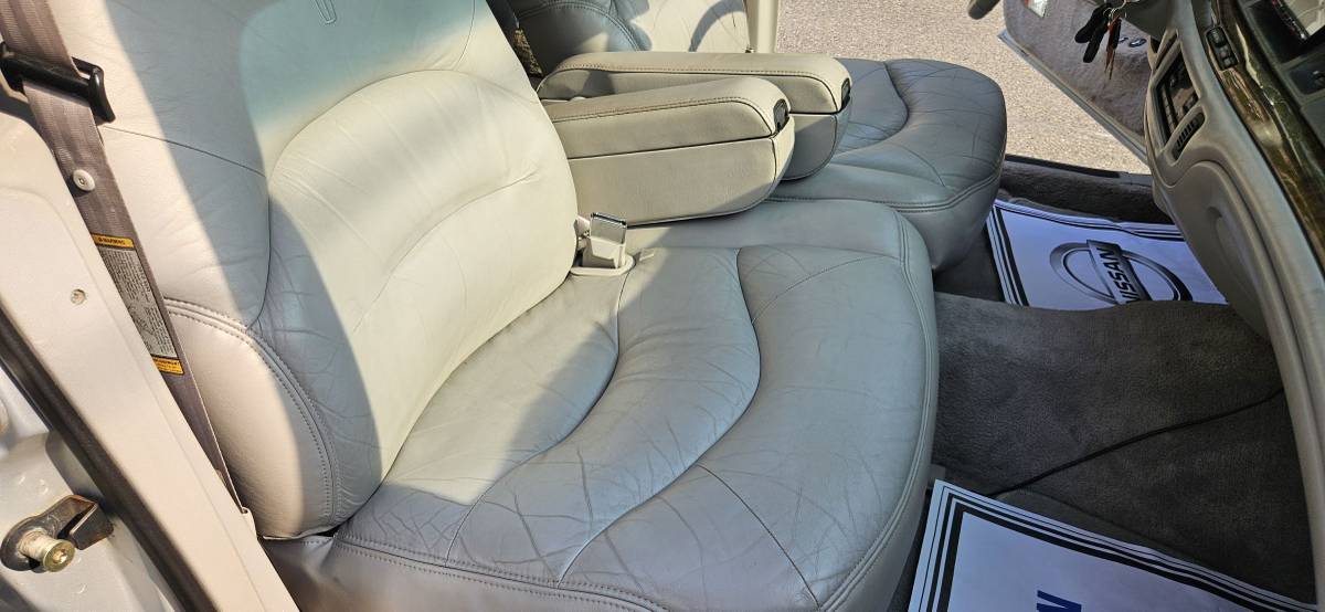 Lincoln-town-car-signature-spinnaker-edition-1995-silver-17