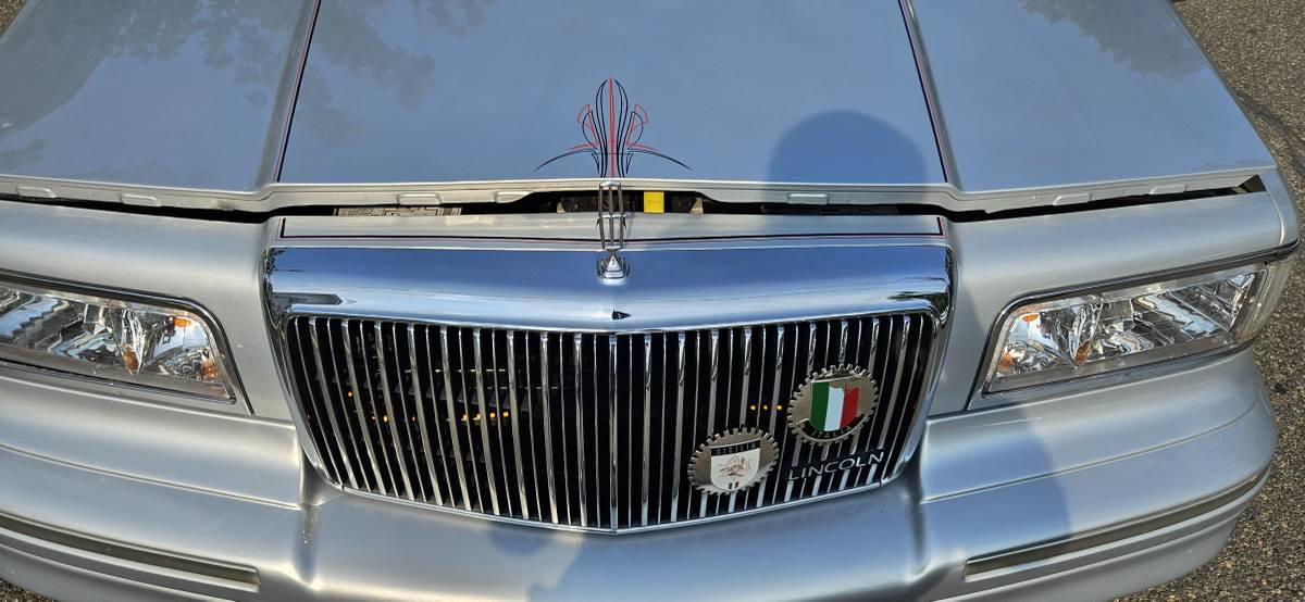 Lincoln-town-car-signature-spinnaker-edition-1995-silver-18