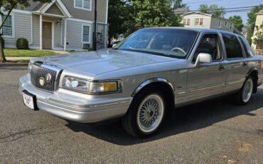Lincoln-town-car-signature-spinnaker-edition-1995-silver