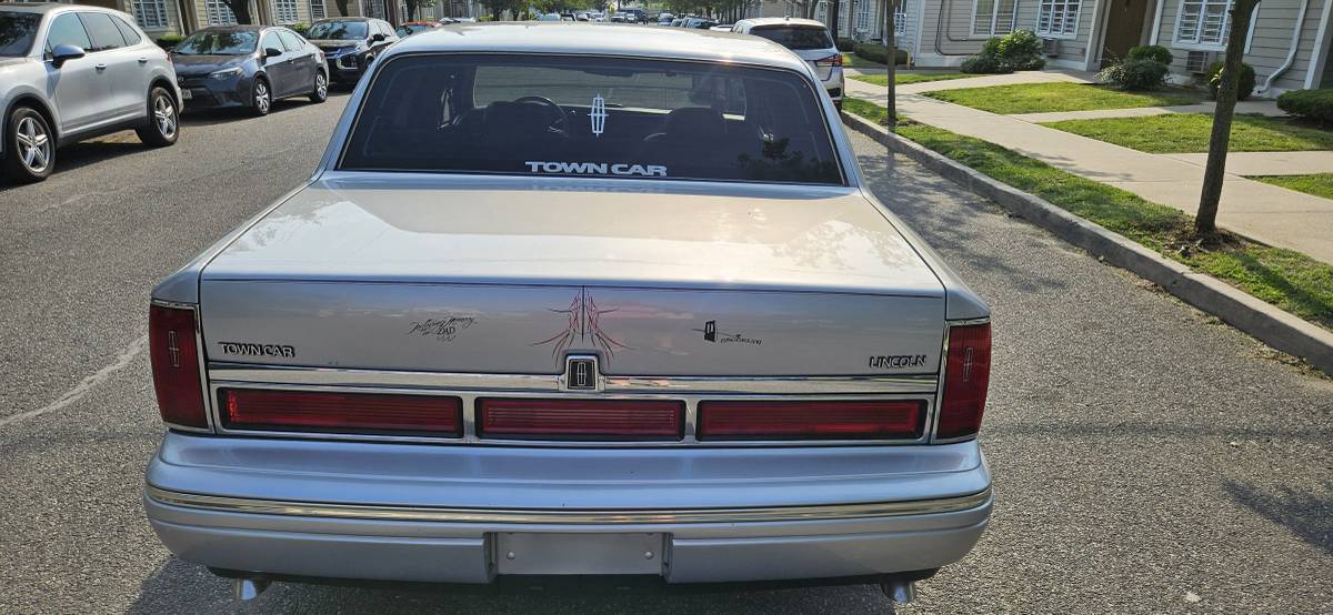 Lincoln-town-car-signature-spinnaker-edition-1995-silver-7