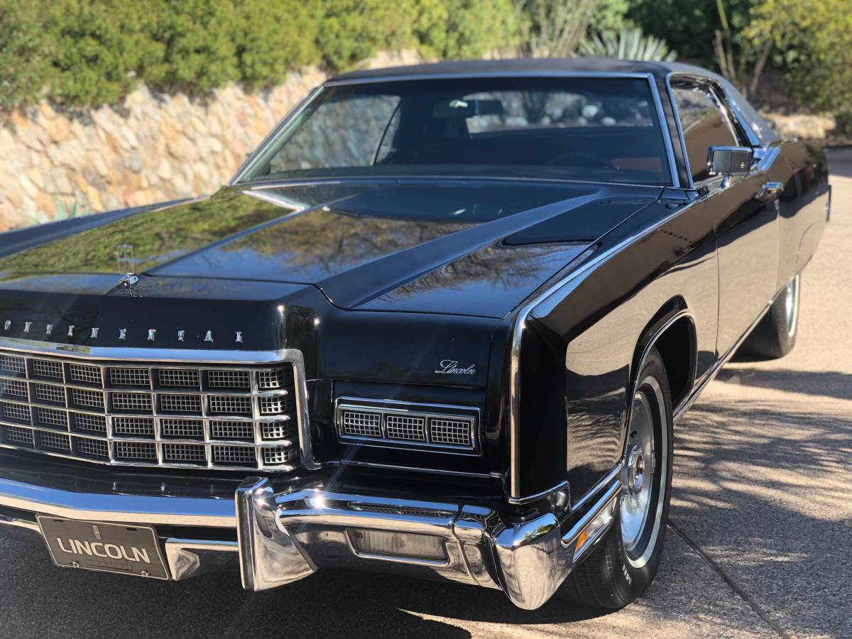 Lincoln-town-coupe-1973-black-15