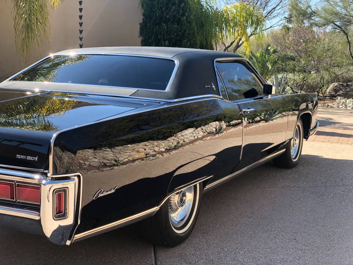 Lincoln-town-coupe-1973-black-16