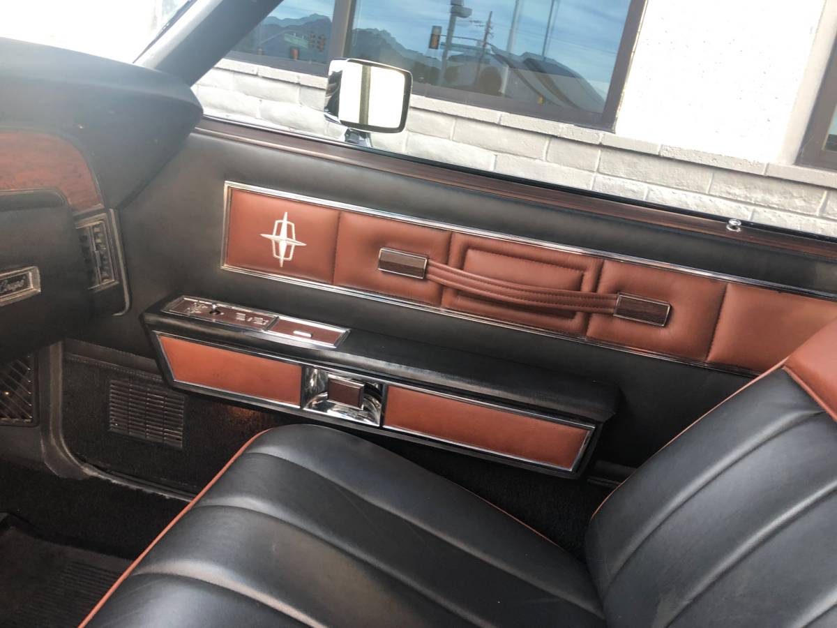 Lincoln-town-coupe-1973-black-4