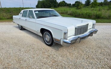 Lincoln-towncar-1976-2
