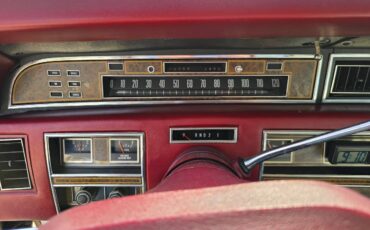 Lincoln-towncar-1976-22