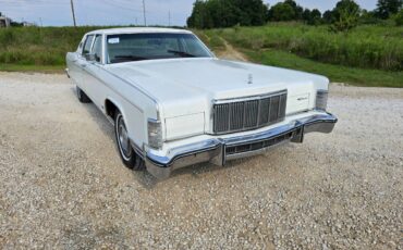 Lincoln-towncar-1976-9