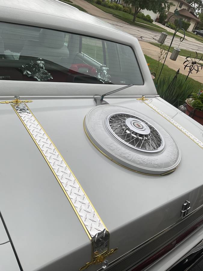 Lincoln-towncar-1989-white-20