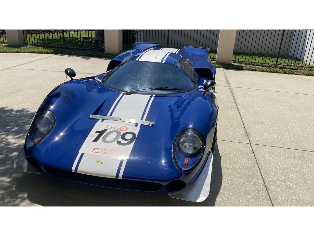 Lola-T-70-1967-Blue-Aluminium-13