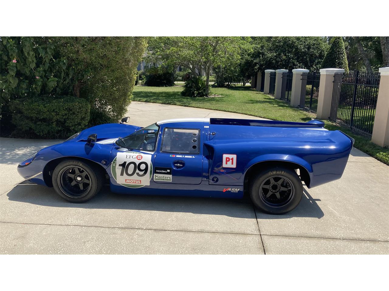 Lola-T-70-1967-Blue-Aluminium-53
