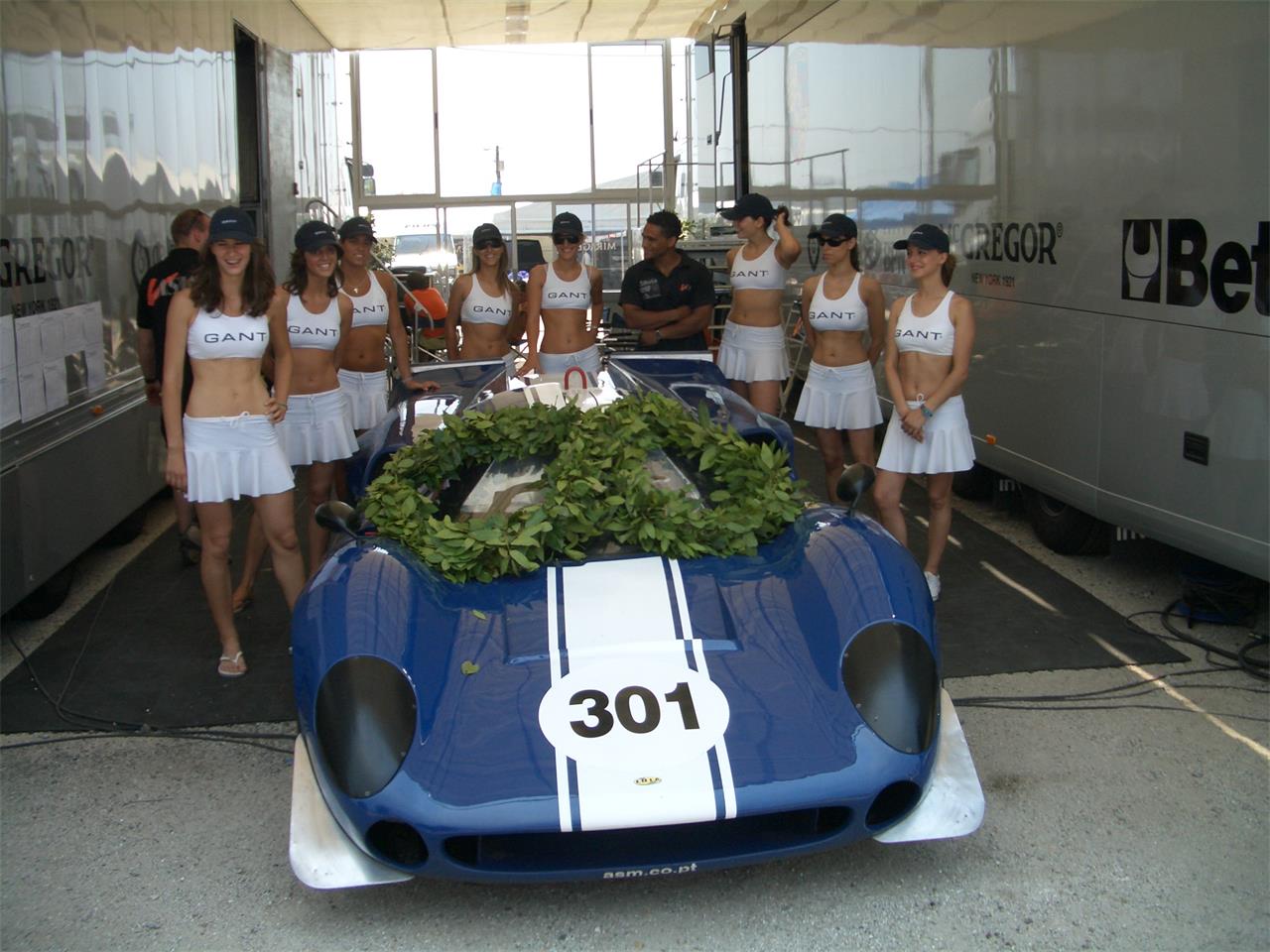 Lola-T-70-1967-Blue-Aluminium-6