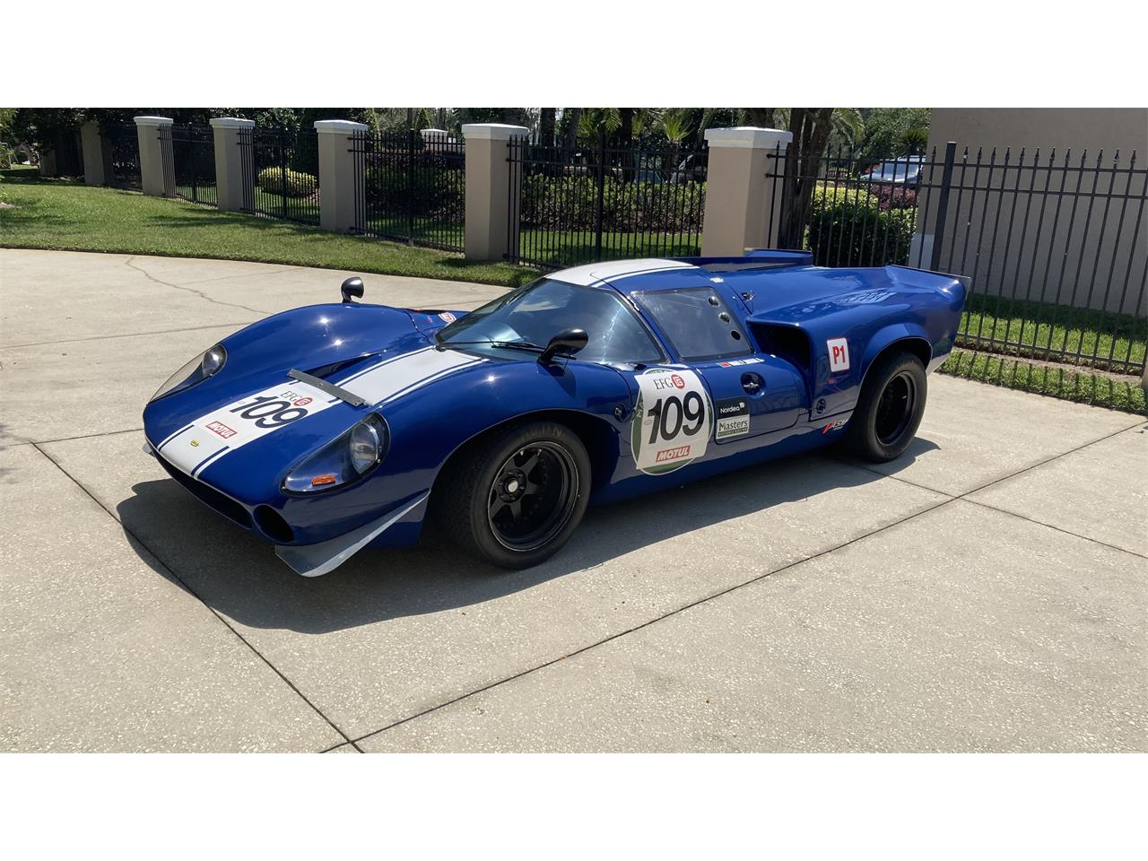 Lola-T-70-1967-Blue-Aluminium-8