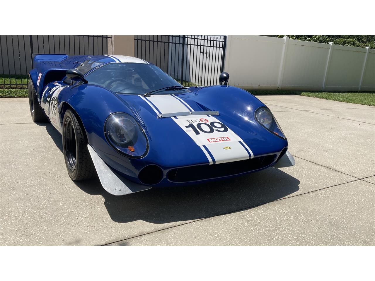 Lola-T-70-1967-Blue-Aluminium-9