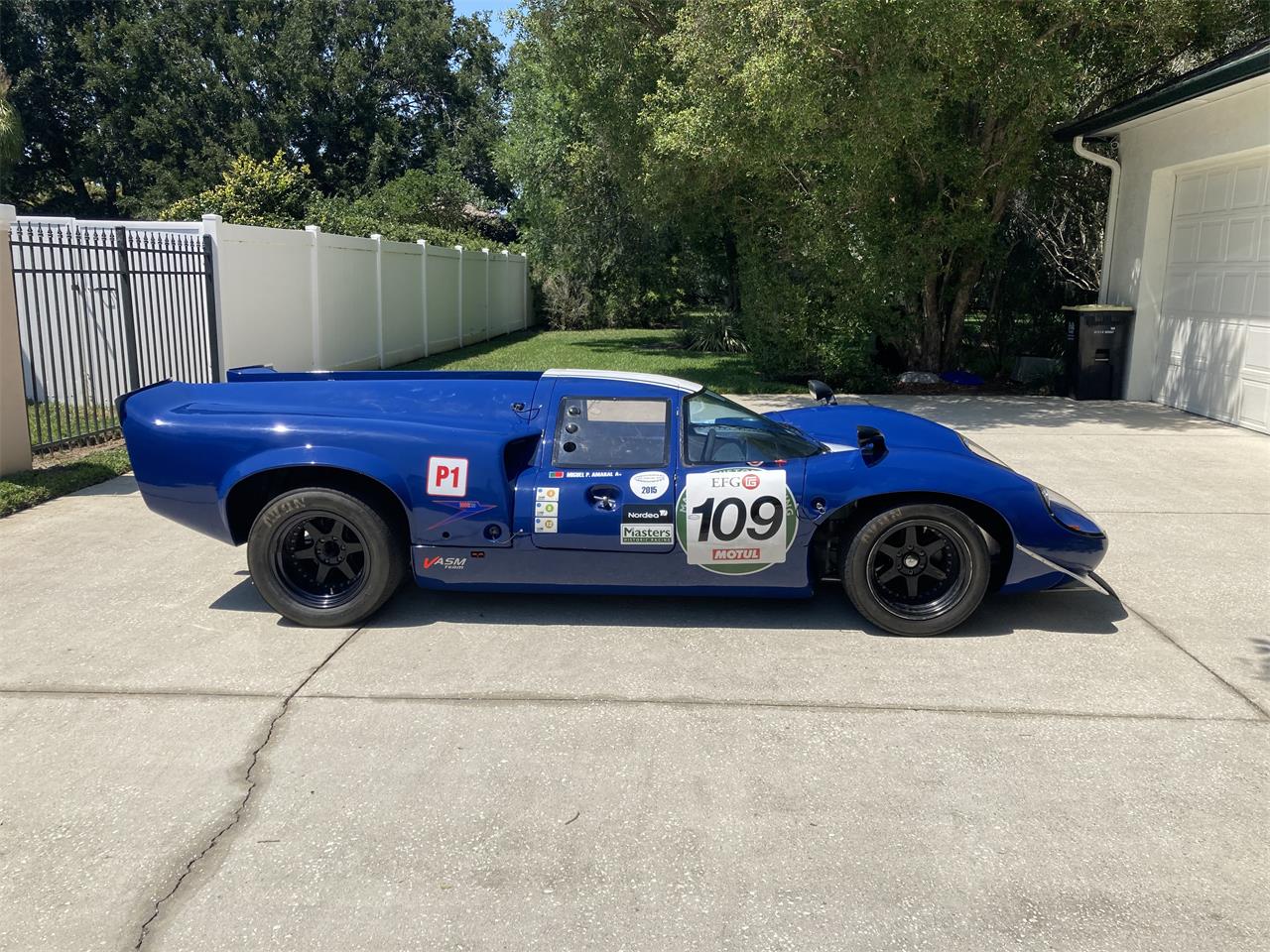 Lola-T-70-1967-Blue-Aluminium