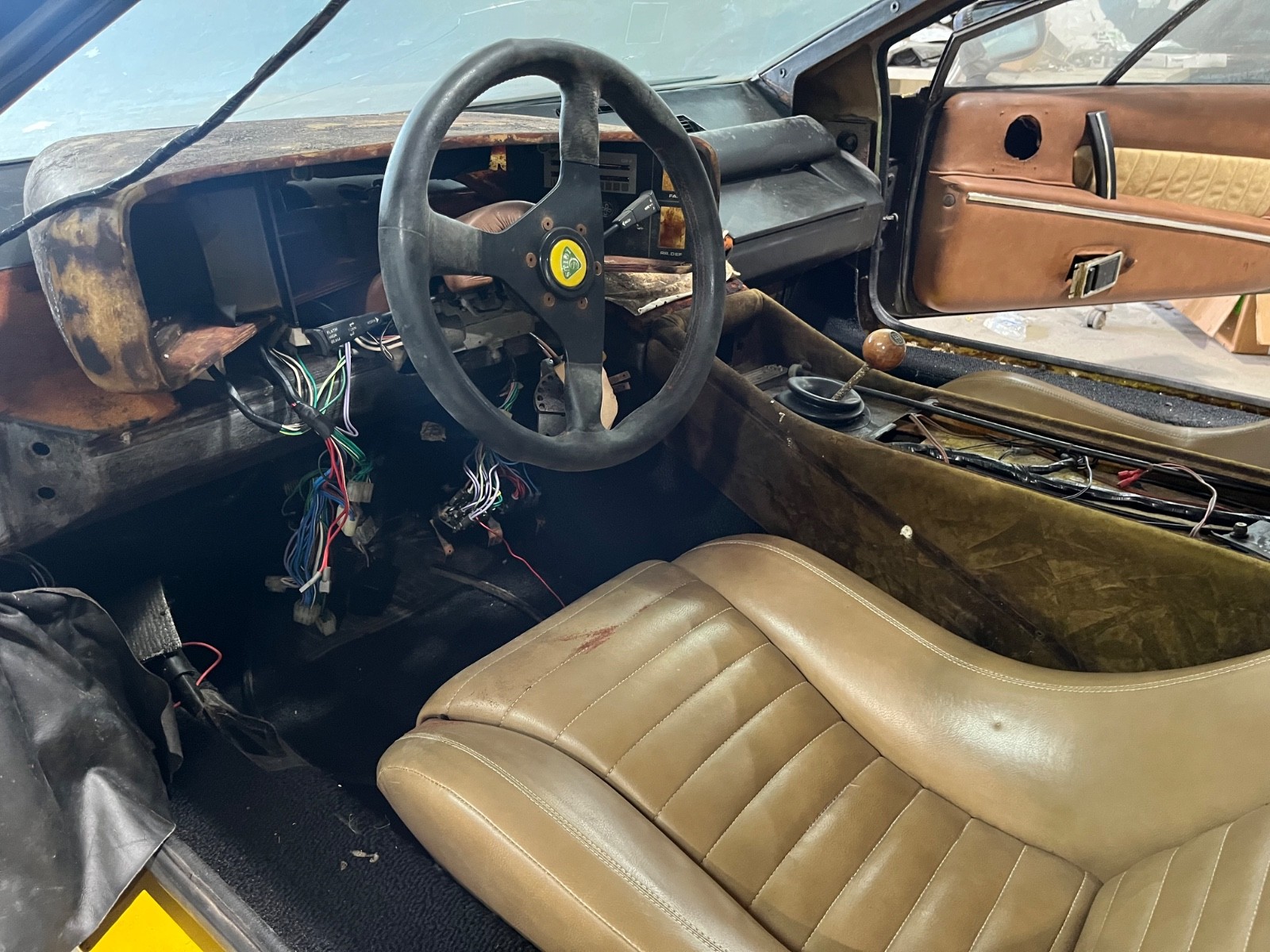 Lotus-Esprit-1978-Coupe-17