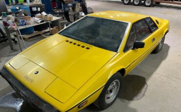 Lotus-Esprit-1978-Coupe-2
