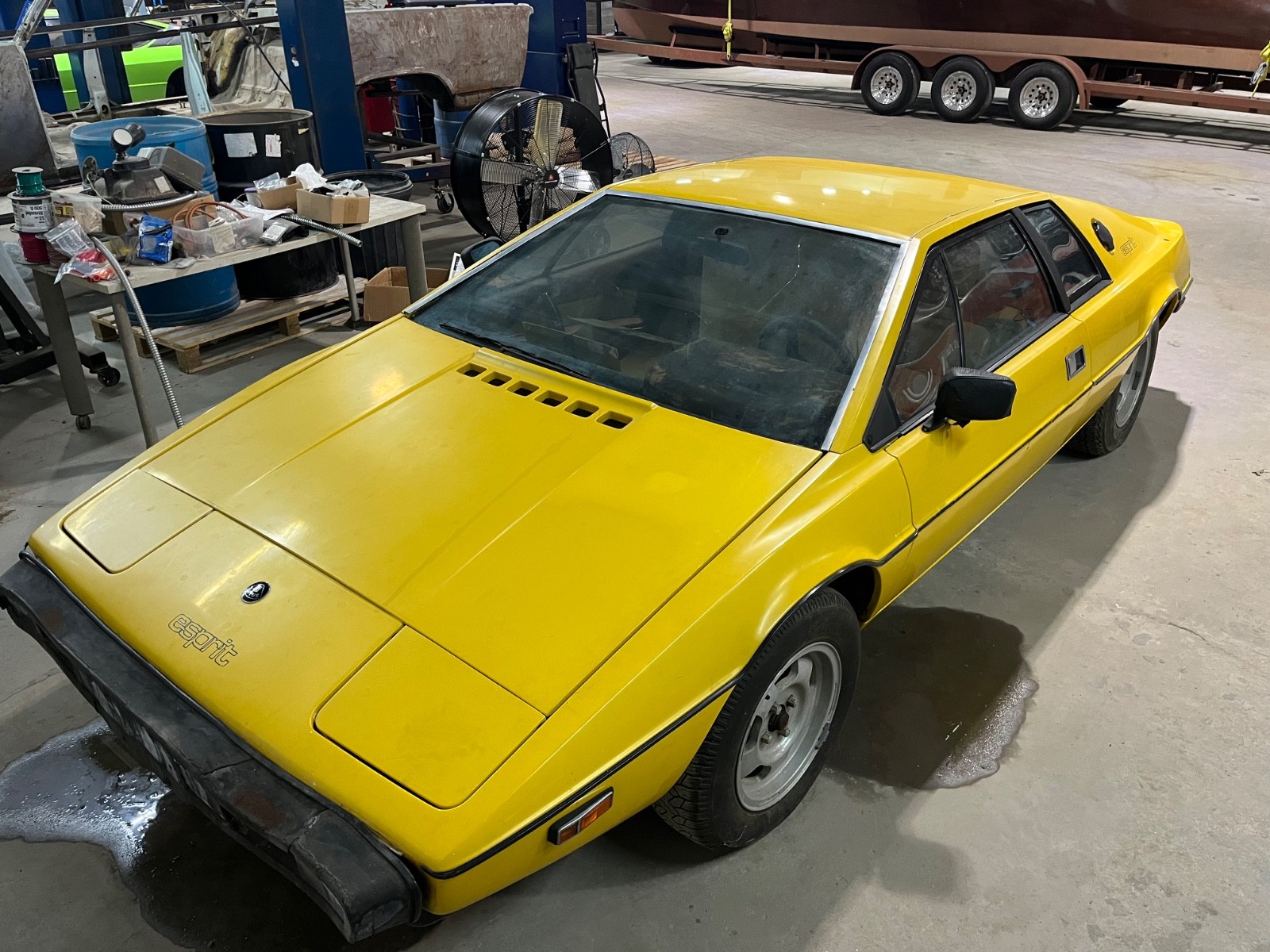 Lotus-Esprit-1978-Coupe-2