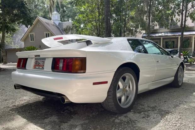 Lotus-turbo-esprit-s4-1994-white-2