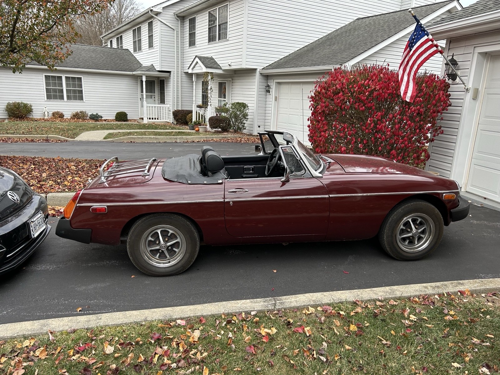 MG-B-1980-Convertible-2