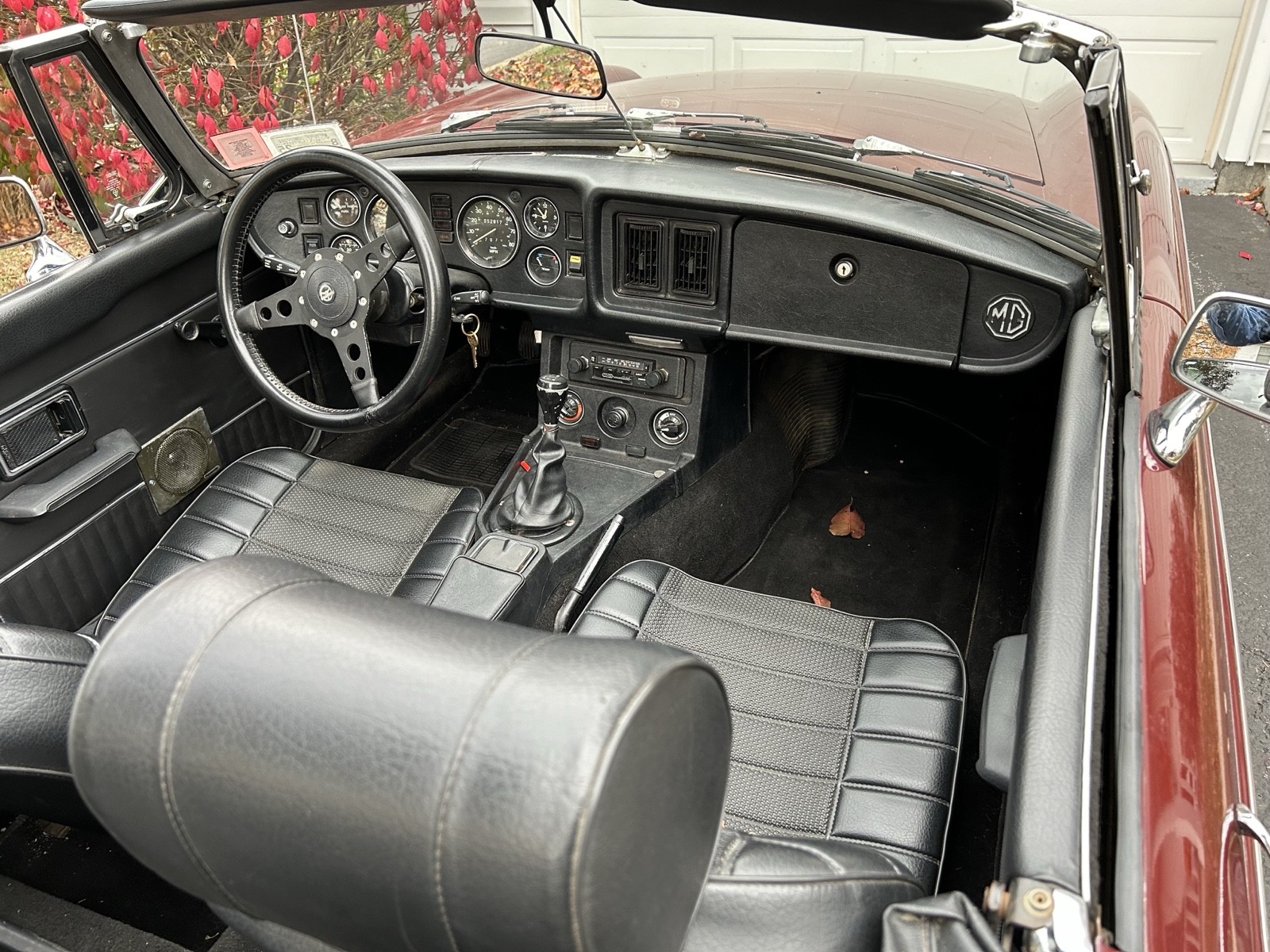 MG-B-1980-Convertible-3