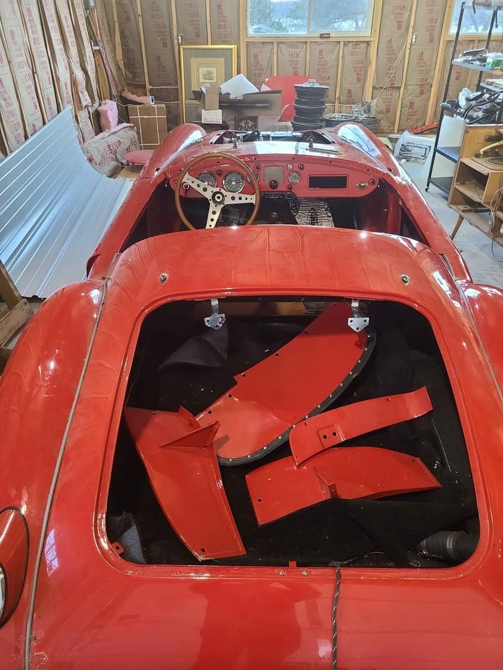 MG-MGA-1957-Convertible-1