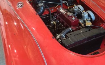 MG-MGA-1957-Convertible-3