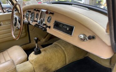 MG-MGA-1959-Convertible-16