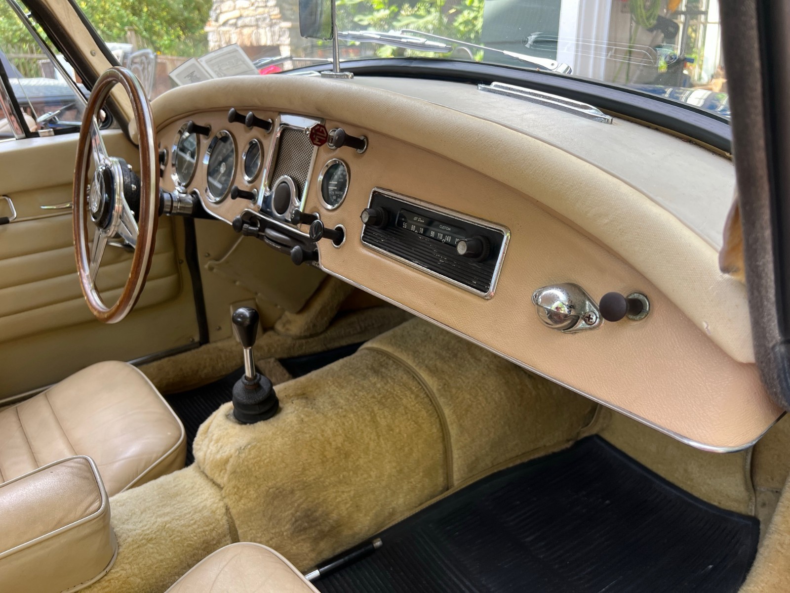MG-MGA-1959-Convertible-16
