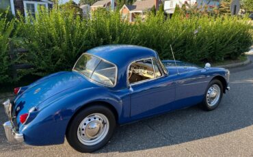 MG-MGA-1959-Convertible-6