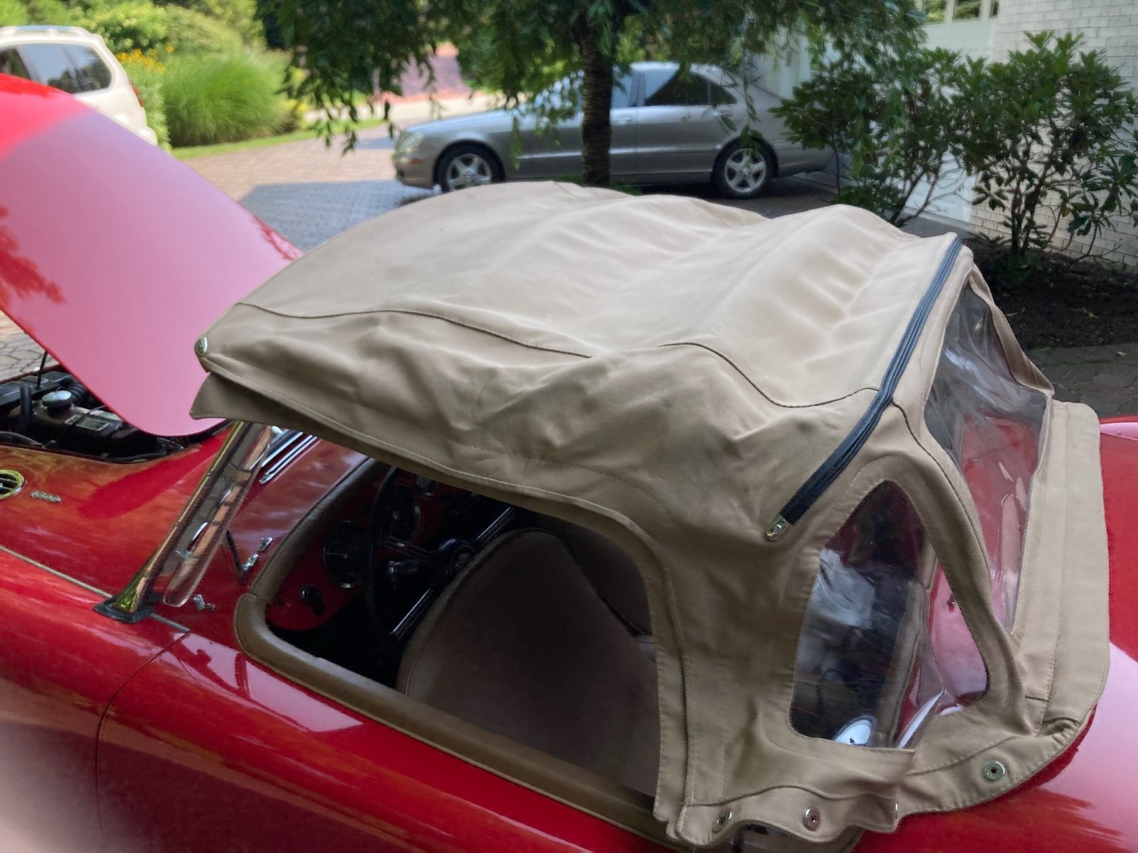 MG-MGA-1961-Convertible-21