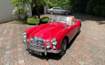 MG-MGA-1961-Convertible-3