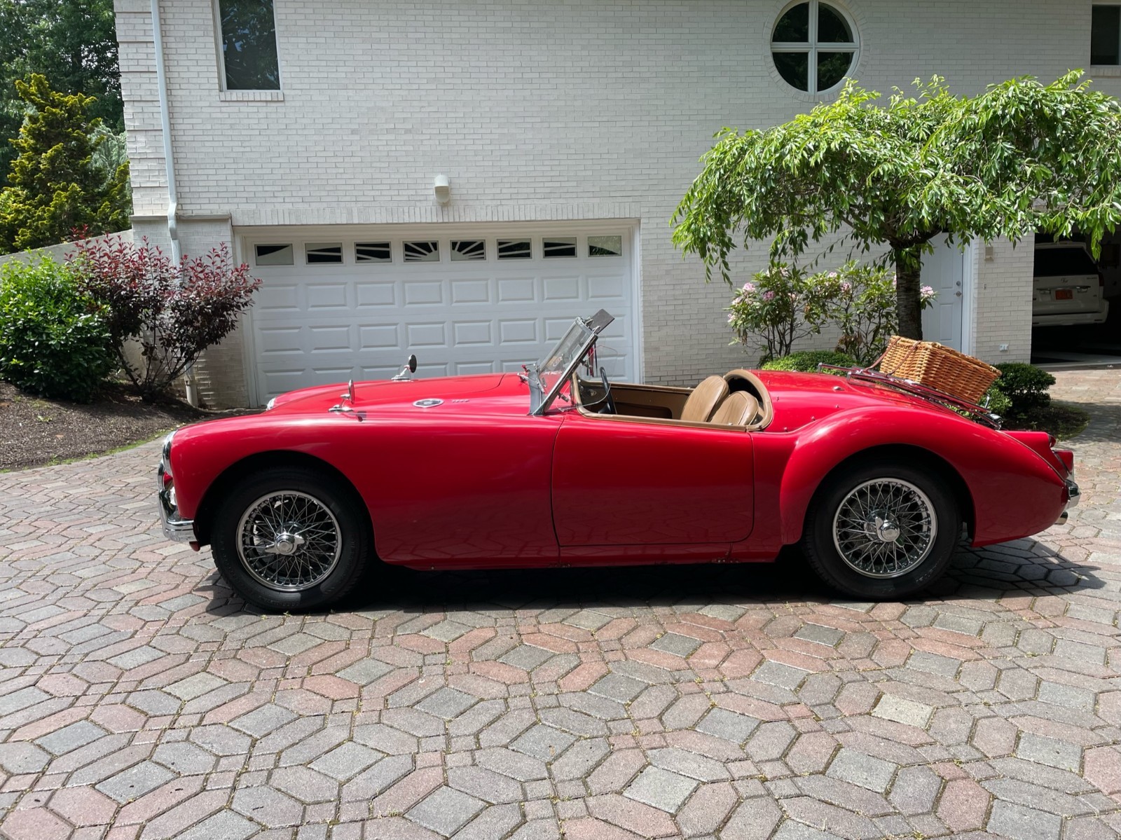 MG-MGA-1961-Convertible-4
