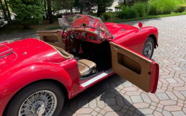 MG-MGA-1961-Convertible-8