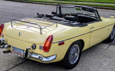 MG-MGB-1970-Convertible-4