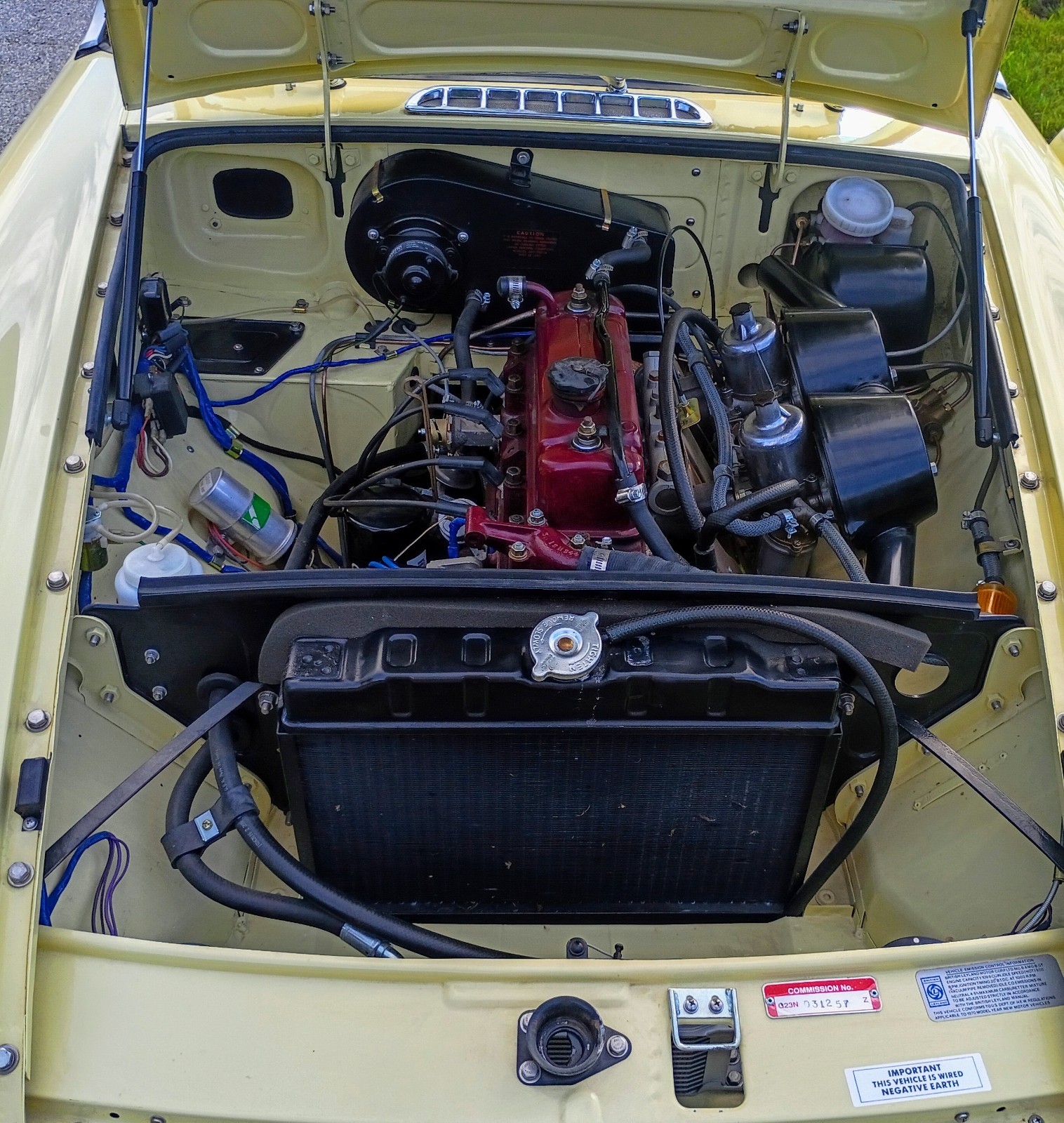 MG-MGB-1970-Convertible-7