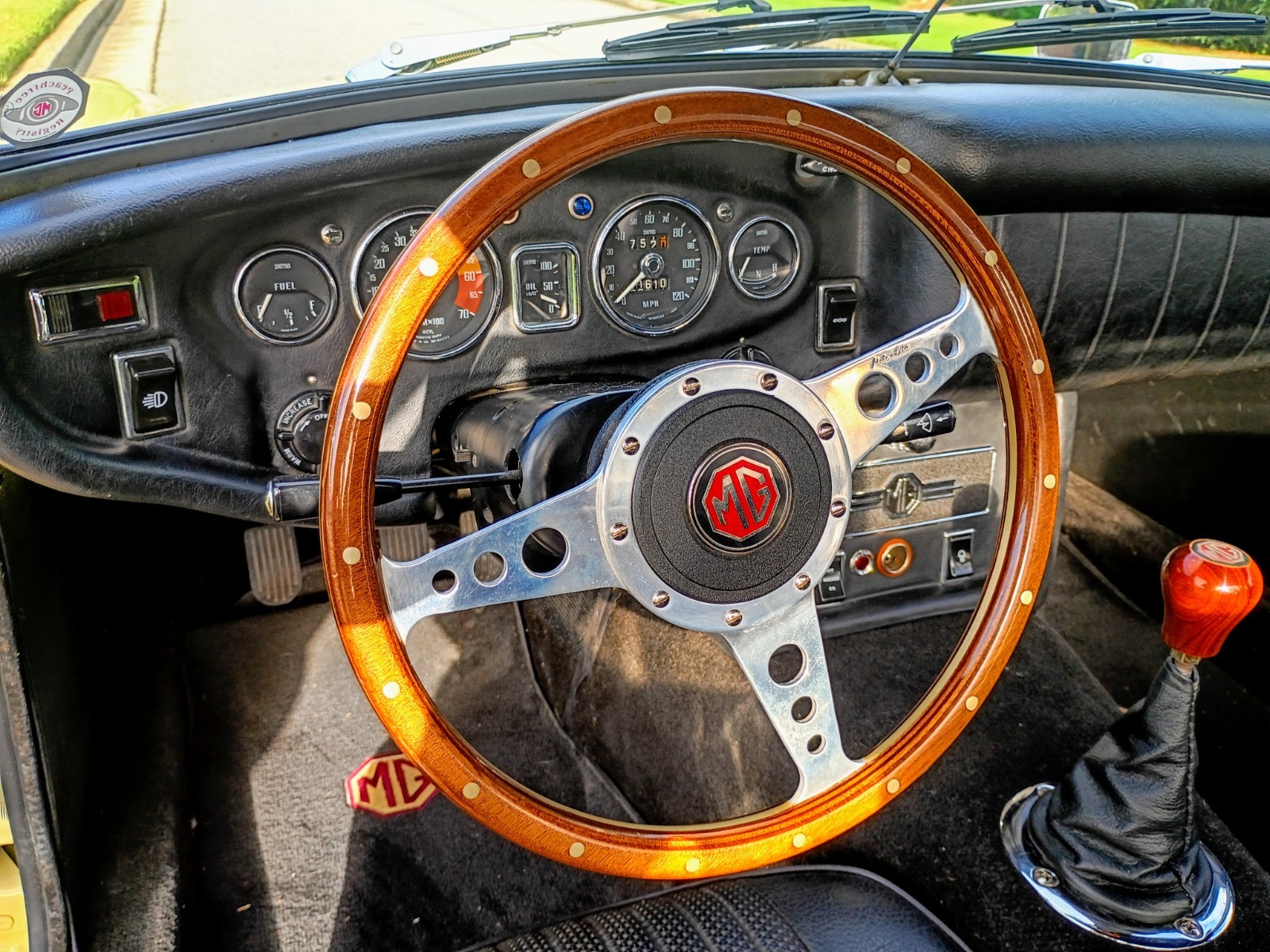 MG-MGB-1970-Convertible-8