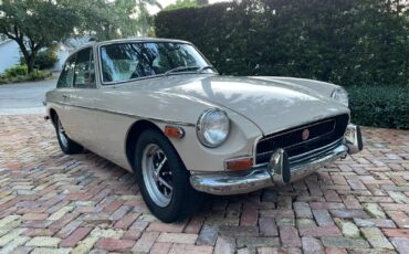 MG-MGB-1971-Coupe-6